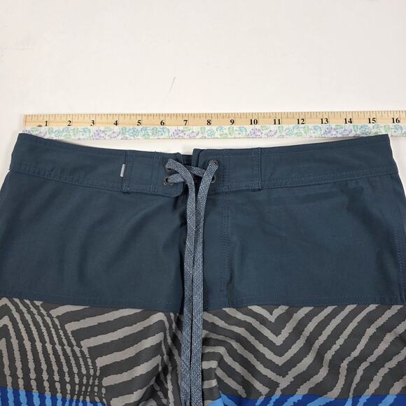 Quiksilver Men's S 30 Boardshorts Highline Straight Leg Swimming Trunk Shorts - Picture 4 of 7